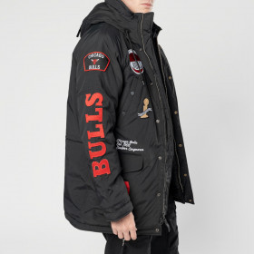 Casaca NBA Chicago Bulls Alpha Industries Negro