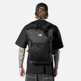 Mochila New Era Explorer Tote Negro