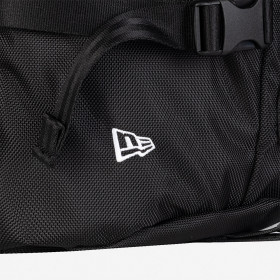 Mochila New Era Carrier Pack Negro
