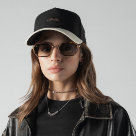 Sunglasses Soho New Era Café